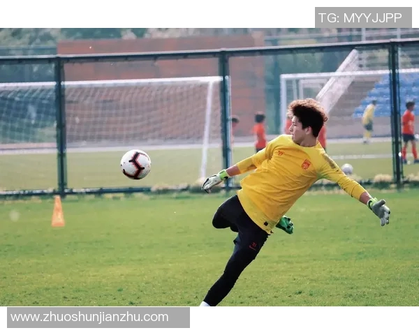 张静专访：从绿茵场到人生舞台的足球旅程回顾与展望