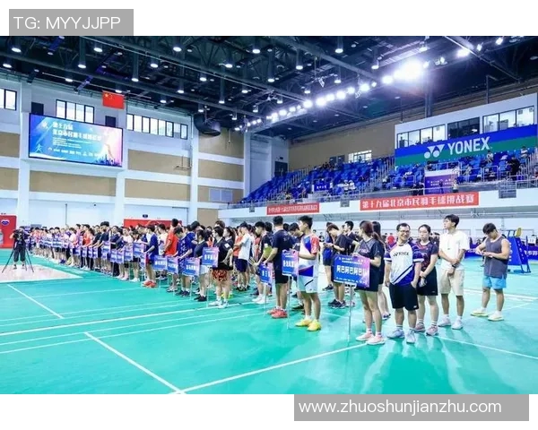 成都羽毛球队团队协作变革引发热议助力竞技水平提升与发展 成都羽毛球队团队协作变革引发热议助力竞技水平提升与发展