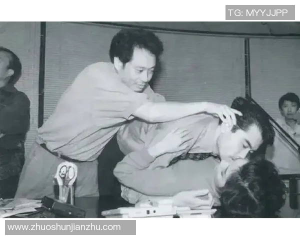 李安：从东方到西方的电影桥梁与文化交融的艺术家之路