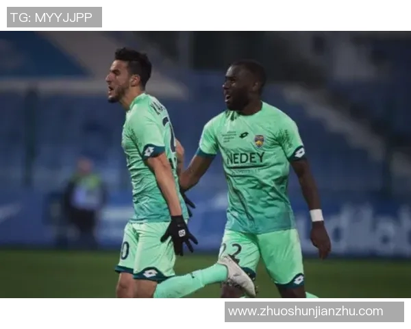 格勒诺与索肖对决分析解析双方战术与球员表现的关键因素