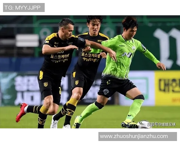北京现代对阵蔚山现代的精彩较量揭示中韩足球的实力对比与未来发展潜力